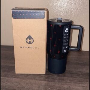 Hydrojug- 20 oz traveler- Queen of Hearts